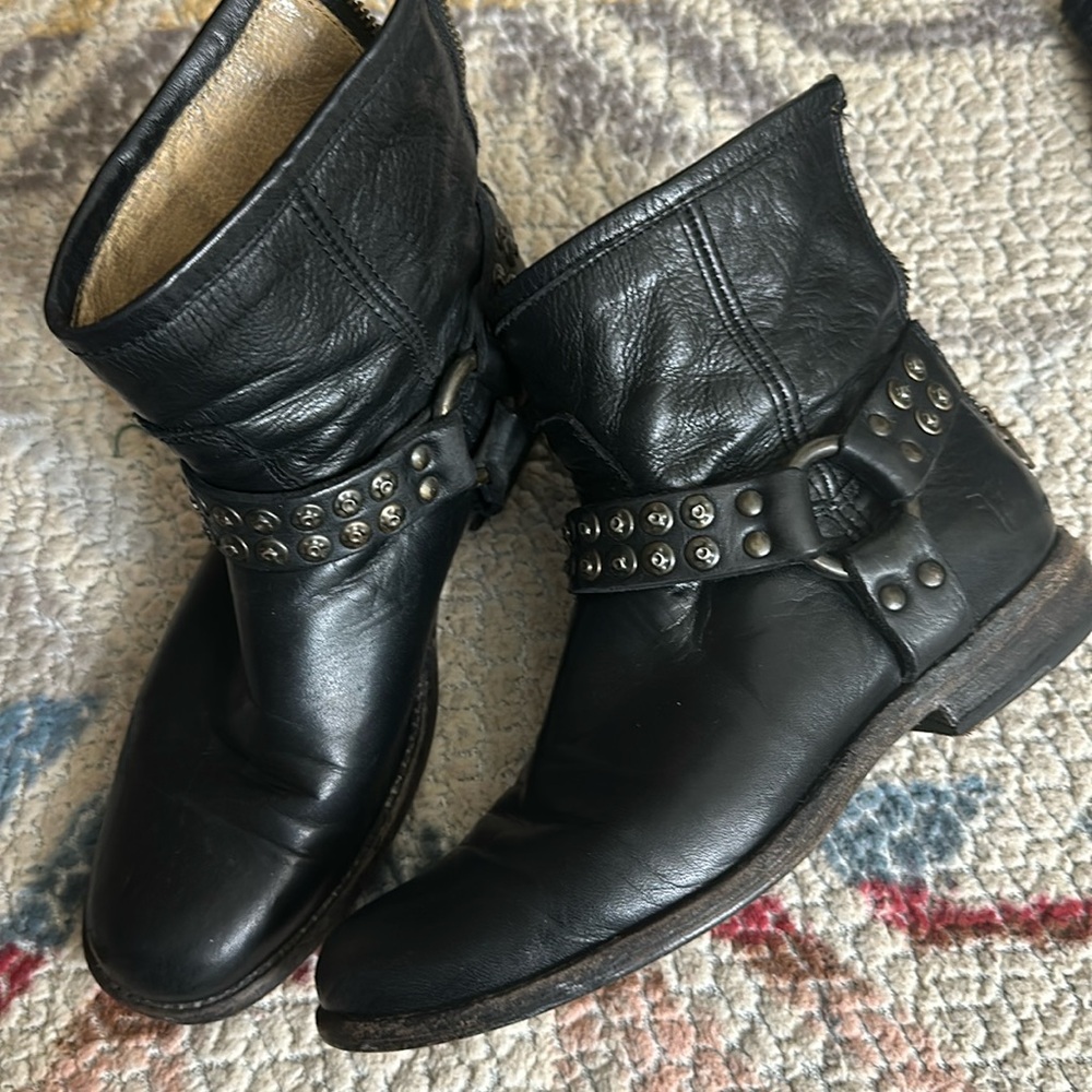Frye Women’s Philip Studded Harness Boots. Black size 6.5